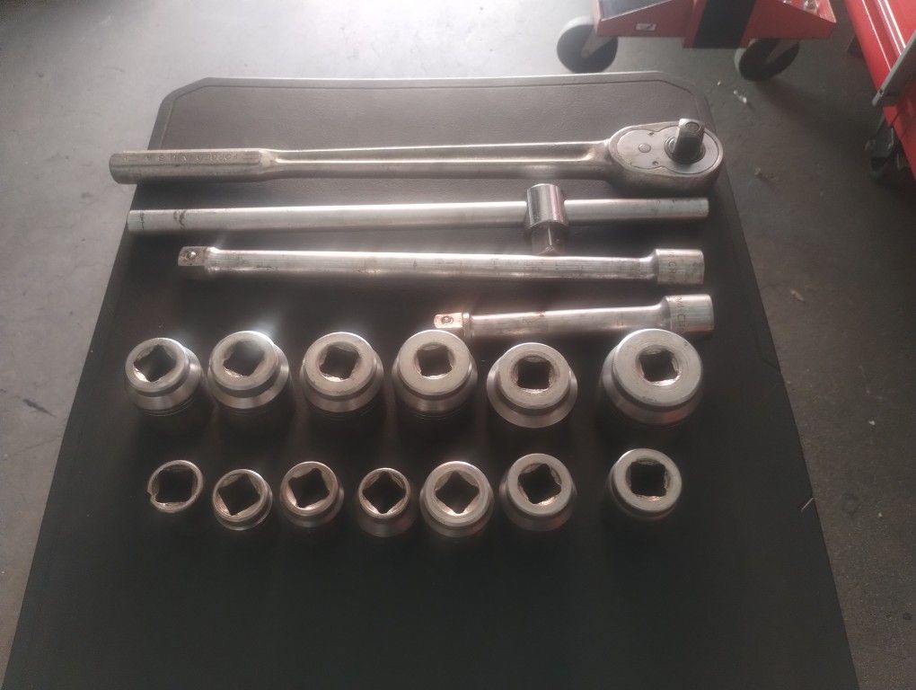 Craftsman Tools 3/4 Drive Set Extension And Ratchet..11/16"..To..2"