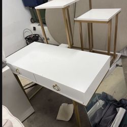 4 Piece Set  White And Gold 