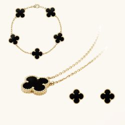 Joyería y Accesorios de Diseño: ¡Eleva tu estilo hoy!