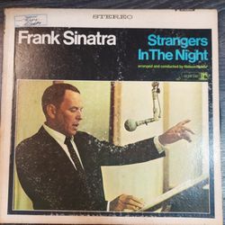 Vinyl Record LP Album Frank Sinatra Strangers In The Night