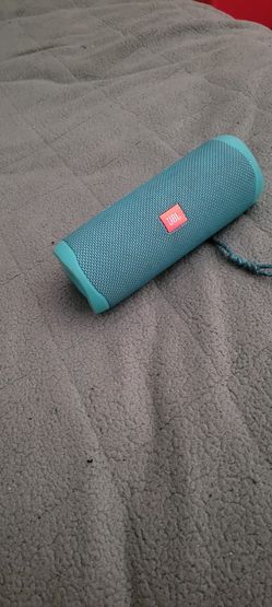 JBL flip 5 Speaker Cyan