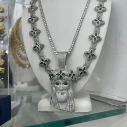 2 Necklaces 1 Pendant Set