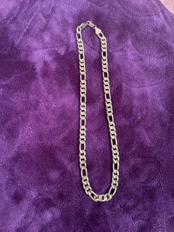 24 inch white gold chain 14K looking to sell or trade (check description )