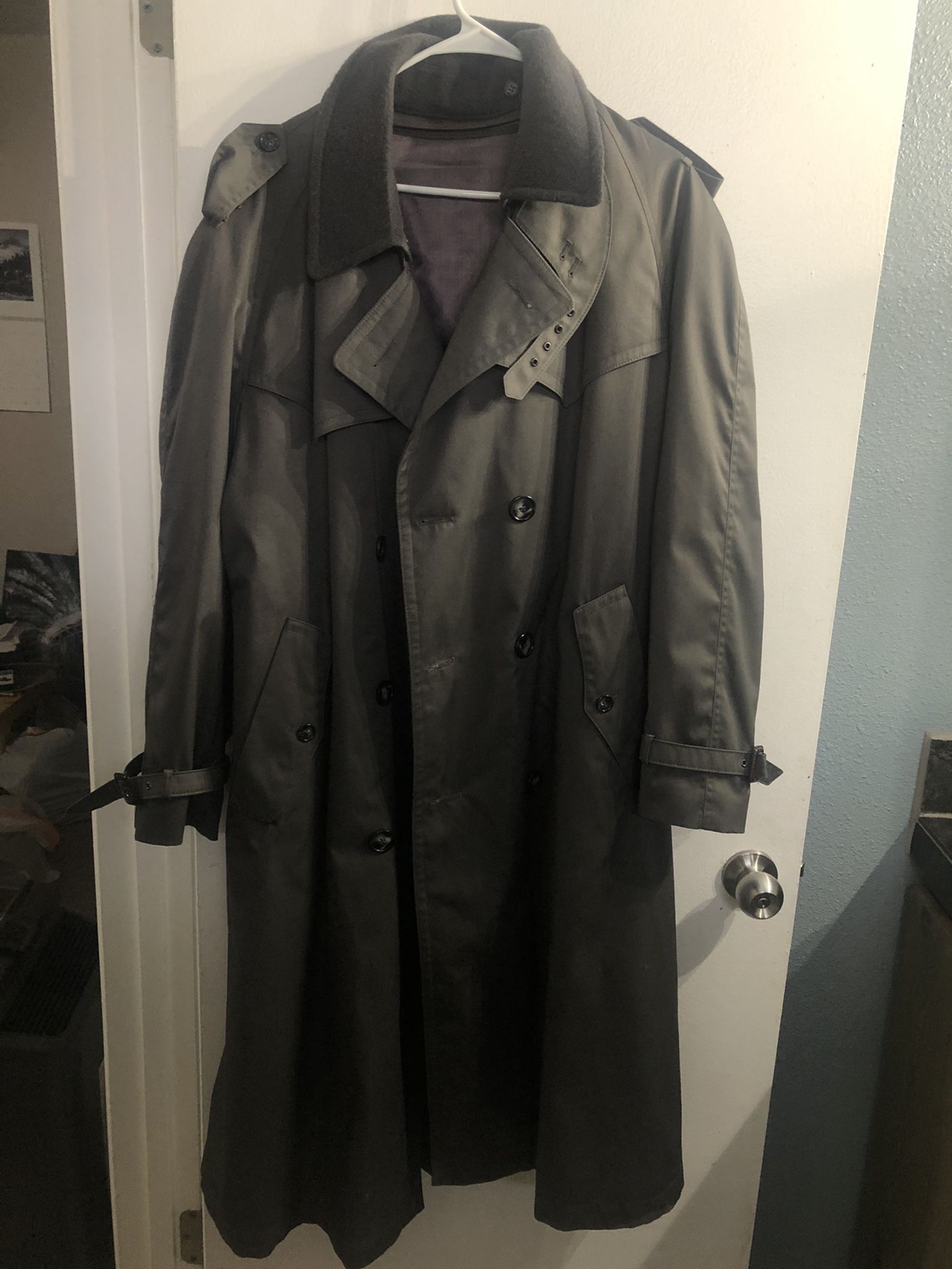 Men’s grey trench coat