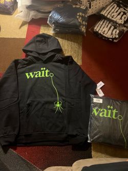 Wait Spider Graphic Pullover Hoodie Black