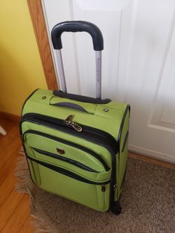 Carry On 20" Tall