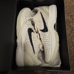 Nike Kobe Protro 6 Size 7.5