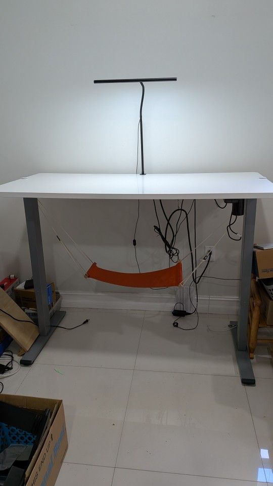Electric Adjustable Standing Desk w/ Foot Hammock