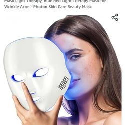 New, NewKey Light Therapy Face Mask