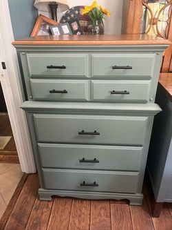 Stunning tallboy dresser