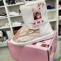 New Witer Boots Size 1-2
