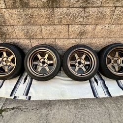 Volk Racing TE37V Wheels / 15x9 et -15 / 4x100 / Toyo Proxes 195/45r15