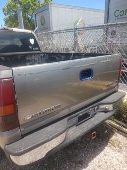 silverado tailgate and bumper 99 to 07
