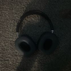 airpod maxes 