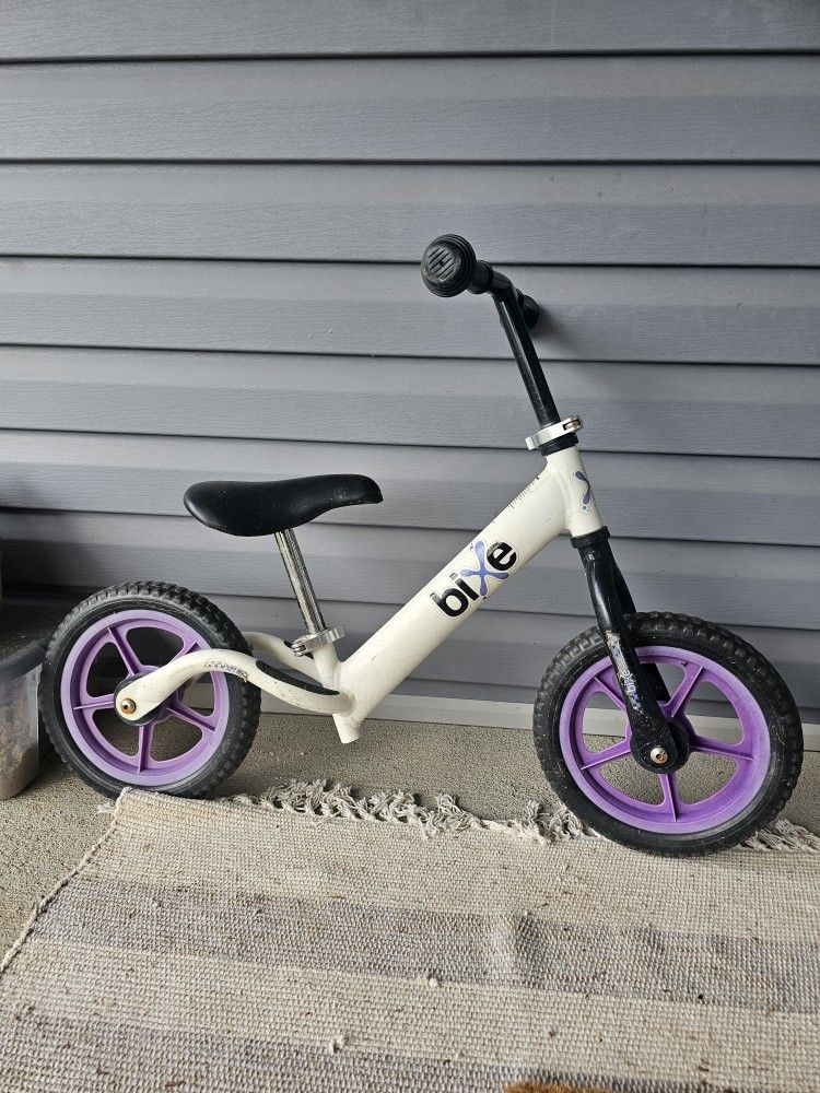 Bixie Balance Bike 