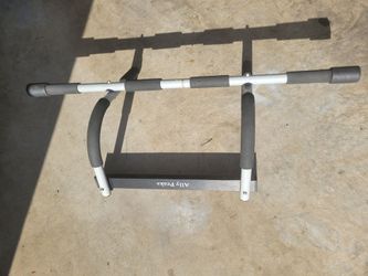 Pull up bar