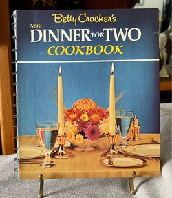 Betty Crocker's New Dinner for Two Cookbook