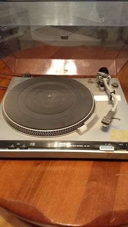 Turntable Technics SL-220