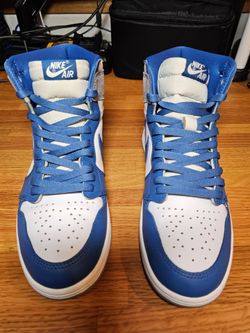Jordan 1 true blue size 11.