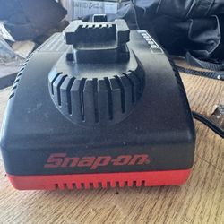 Snap-on Battery Charger 18-Volt