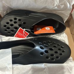 New  WMNS  NIKE REACTX REJUVEN8 Black NEW Womens Size 9 Mens Size 8