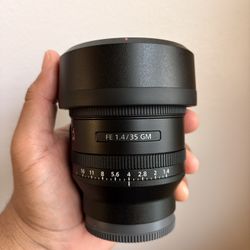 Sony 35mm f1.4 G Master Camera Lens
