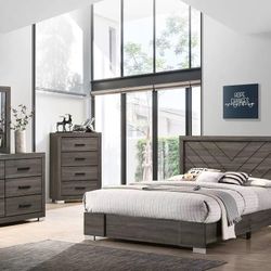 New 5 Piece Queen Bedroom Set Includes Free Delivery 