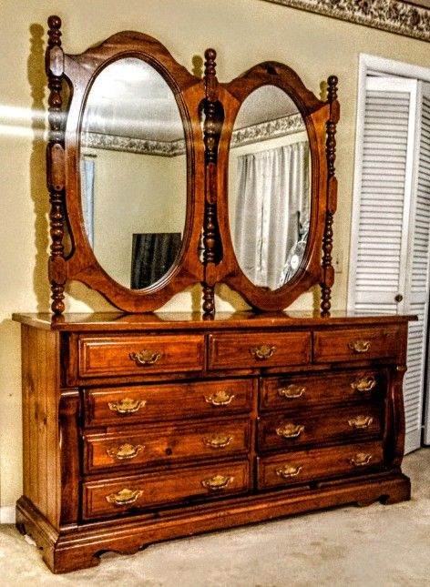 Vintage Solid Pine Dresser W/Double Mirrors