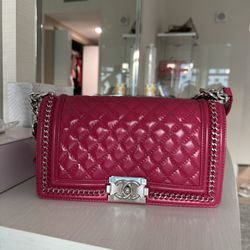   Authentic  Chanel Boy Handbag Pink 