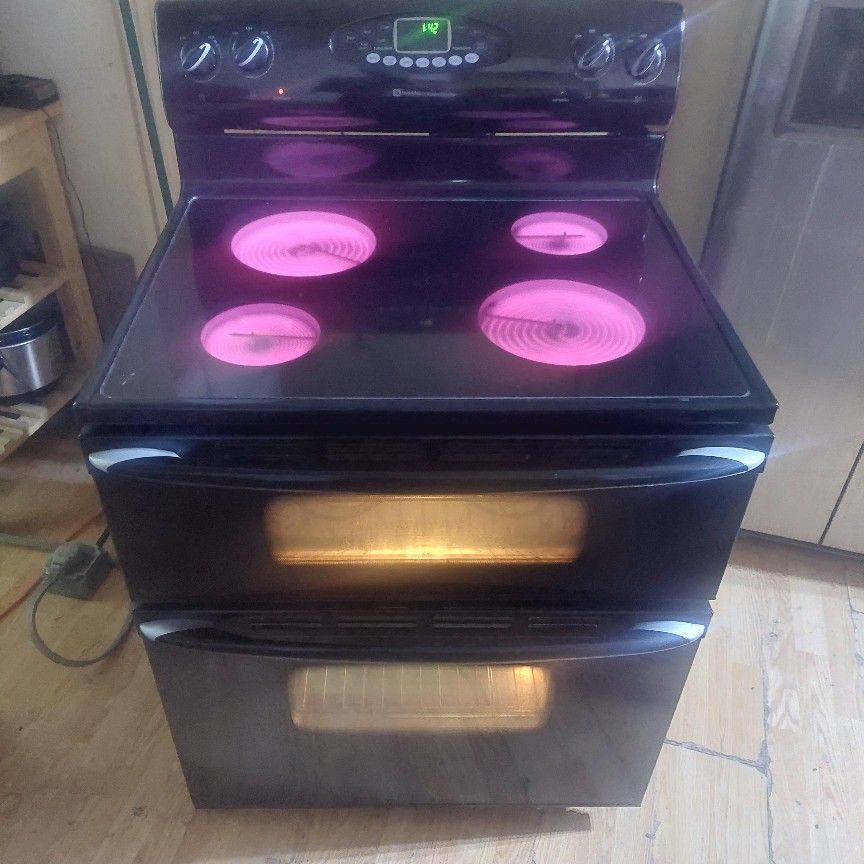 Black, Maytag Gemini Glass Top Stove With Self Cleaning DOUBLE OVENS