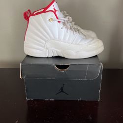 Air Jordan 12 Retro CHNY Size 3y