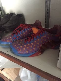 Adidas tennis shoes
