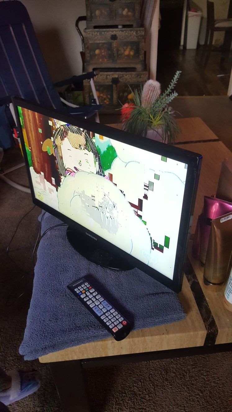 Samsung Tv with remote