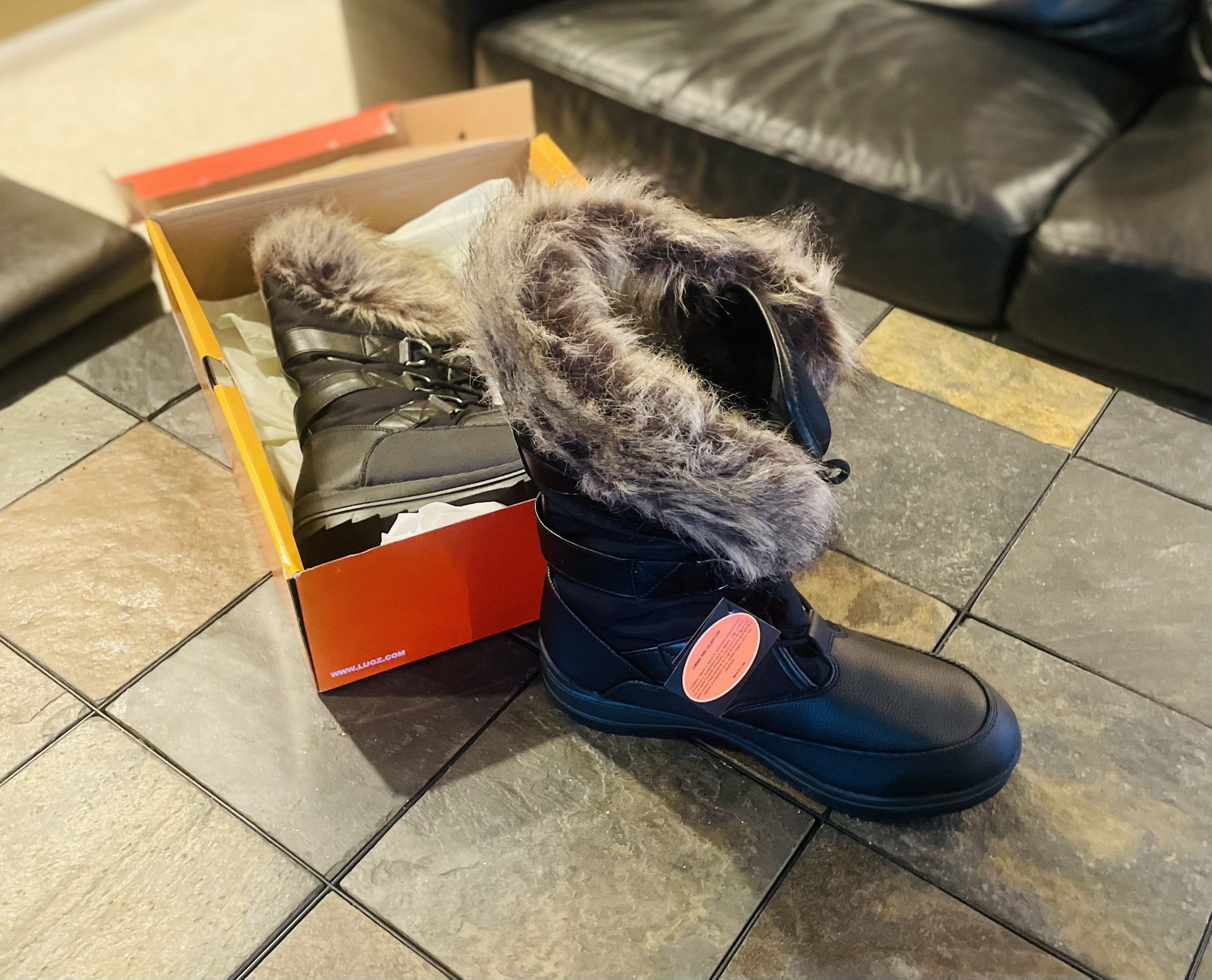 Boots with the fur -brand new 