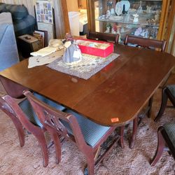 Antique Duncan Phyffe Kitchen Table And 6 Chairs