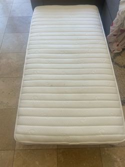 Twin mattress