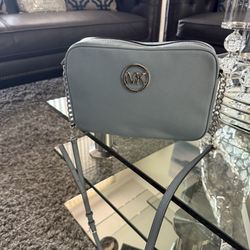 Pretty Hand Bag From Michael Kors ! New ( Ask For Price)