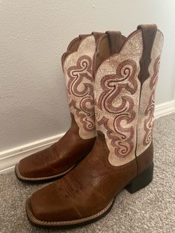 ARIAT Cowgirl Boots (Brand new)