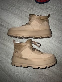 UGG Lug Chukka boots