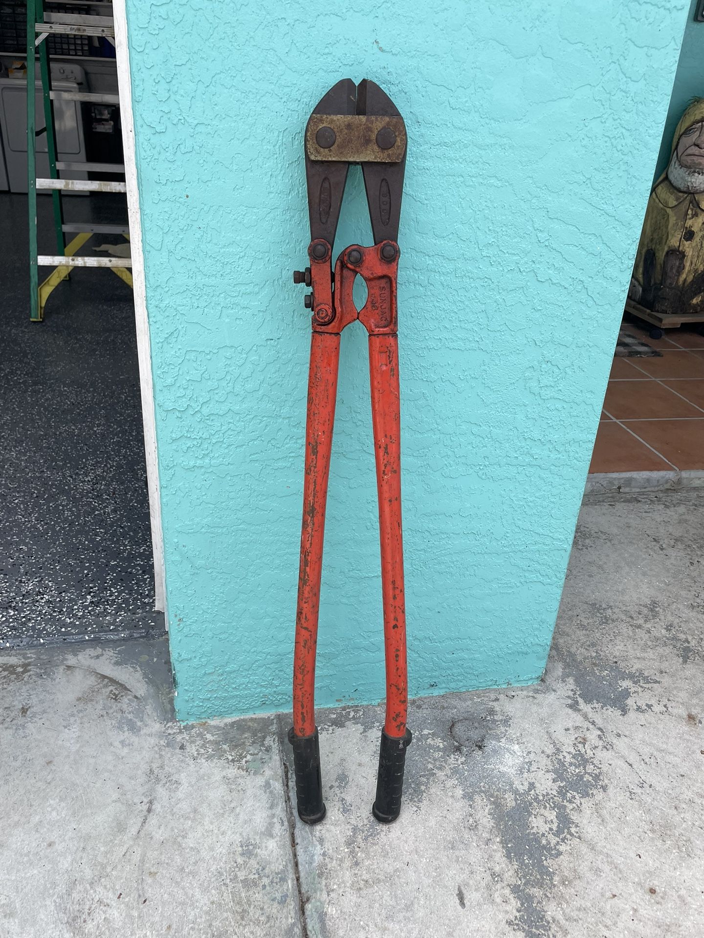 3 Foot Heavy Duty Boltcutters.