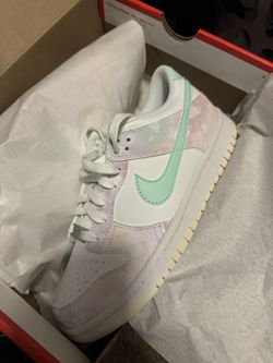 Nike Dunks 