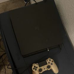 Game Console Ps4 Slim 