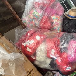 Rose Bears, Galaxy Roses, Toys , Boxes And More— Look At Description ..Wholesale Prices
