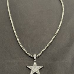 Silver Chain NEW w/ Star Pendant