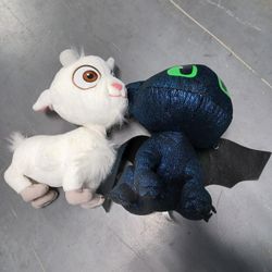 Two 12 Inch Plush Toys Dispicable Me And How To Train Your Dragon Disney And DreamWorks 