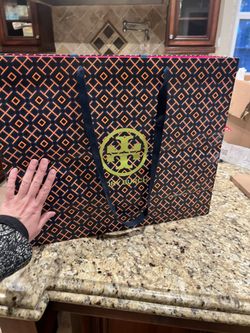 Tory Burch  Large Gif Bag      