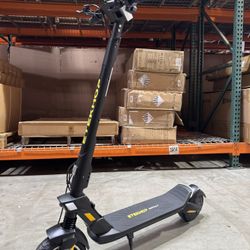 Dual-motor electric scooter