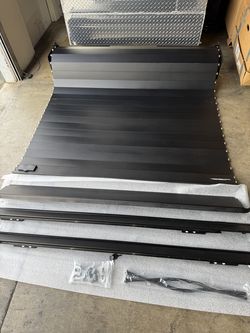 Retrax T-80841 RetraxPRO XR Retractable Tonneau Cover For 2007 to 2021 Tundra 5' 6" Bed