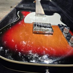 2019 Squier Classic Vibe W/Case