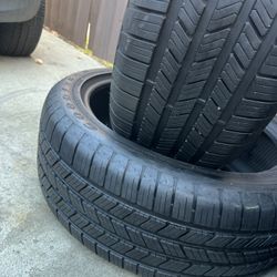 2 llantas 235/45R19 GOODYEAR run flat 